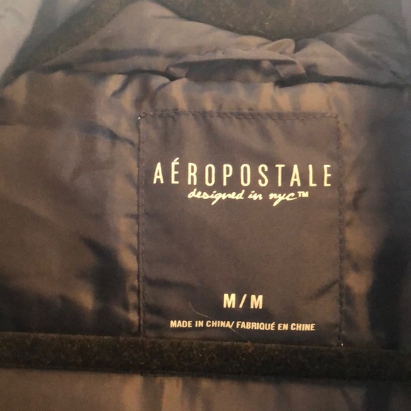 Aeropostale navy vest with fur hood size medium - Picture 3 of 3